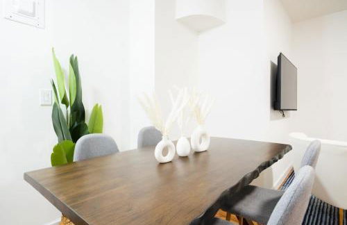 49-3B Newly renovated 2BR WD Midtown East - Photo 9