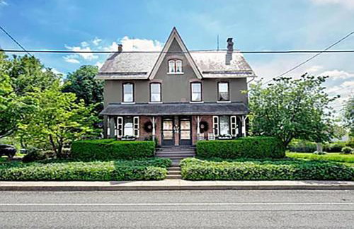 Historic Main Street Getaway - Foto 20