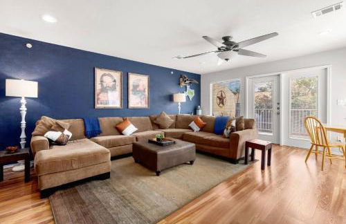 Texas Two-Step at Waterwheel - Foto 7