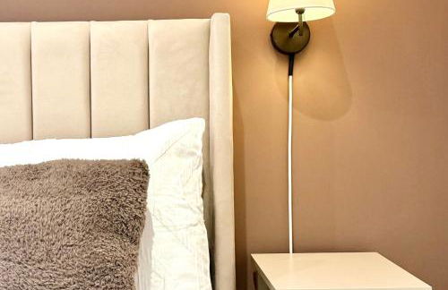 Winter Getaway - Luxury Bungalow w Games Room - Photo 35