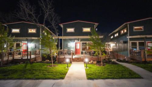 Spacious Modern Lux Cabin Hot Tub FirePit Games - Foto 3