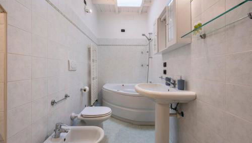 [Jacuzzi & Free Parking] 15 min to Arena - Foto 2, Shower