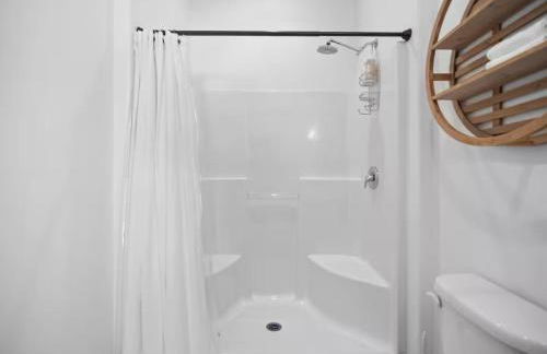 Modern Top Floor 2BR 1BA w Private Rooftop Patio South Hill Near Downtown - Foto 11