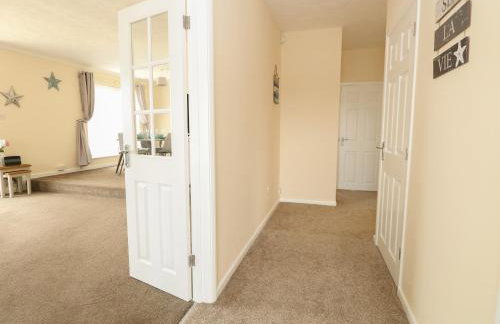 The Look Out - Photo 8