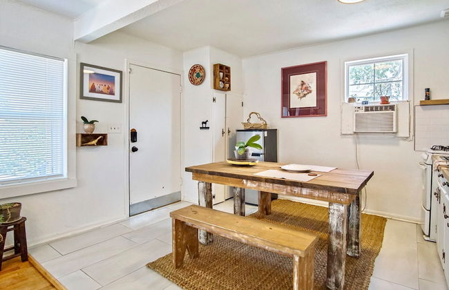 Hidden Comfort Studio Near Plaza District - Photo 8