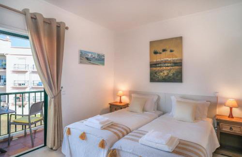 Top-floor 2 BR holiday home with sea view and pool - Foto 11