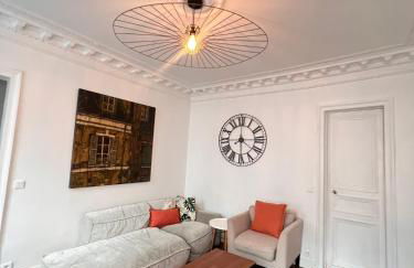 Real Parisian apartment with 2 bedrooms and AC - Foto 1