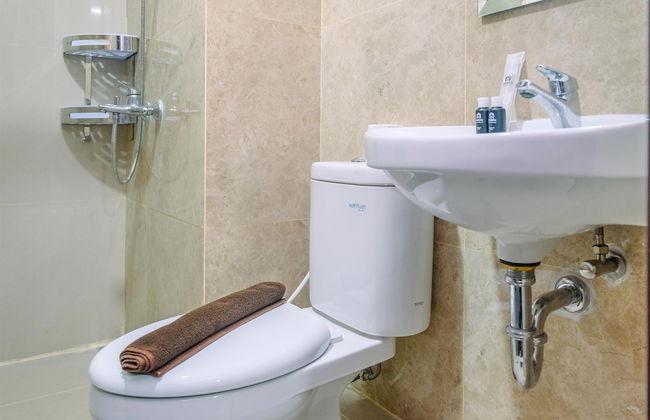 Restful And Homey 2Br At Transpark Cibubur Apartment - Photo 18