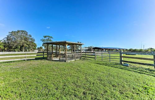 Rustic Palm City Vacation Rental on Horse Farm - Photo 16