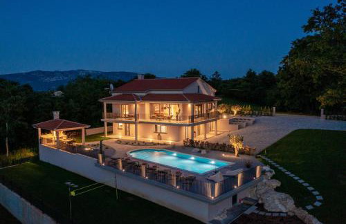 Luxury Villa Santa Cruz with XL pool and Jacuzzi - Photo 48