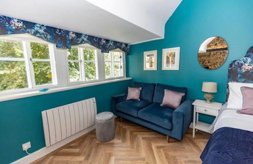 Central Medieval Grid Unique home with Gated parking - Foto 40