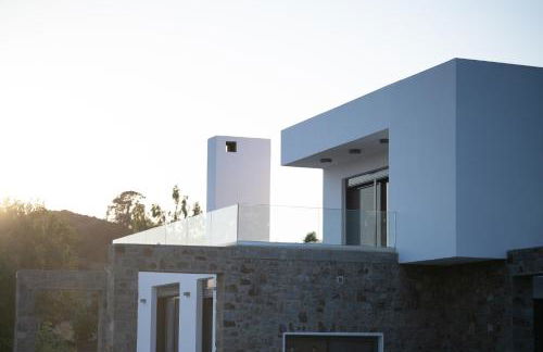 Villa & Stone House with Pool, 10 Mins to Skala Eressos Beach - Foto 60