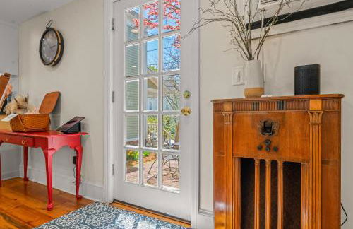 Coastal Victorian Home Walk to Downtown - Foto 35