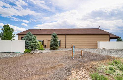 Private Hot Tub and Game Room Keenesburg Getaway! - Foto 37