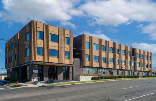 2 Bedroom + Loft Condo, Coffee Shop in Building - Foto 11