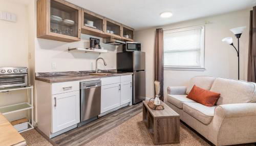 1 Bedroom Apt in Hickory, NC - Photo 3