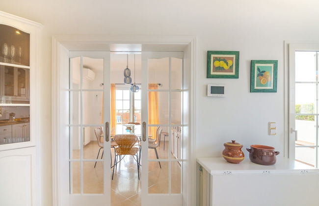 Villa Maricel - Villa With Private Pool. Free Wifi - Foto 25