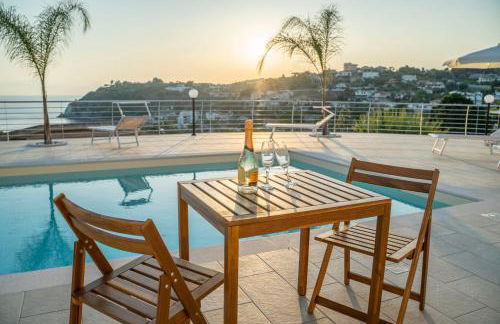 Villa Acquamarina with pool and sea view - 300 meters from the beach - Photo 2