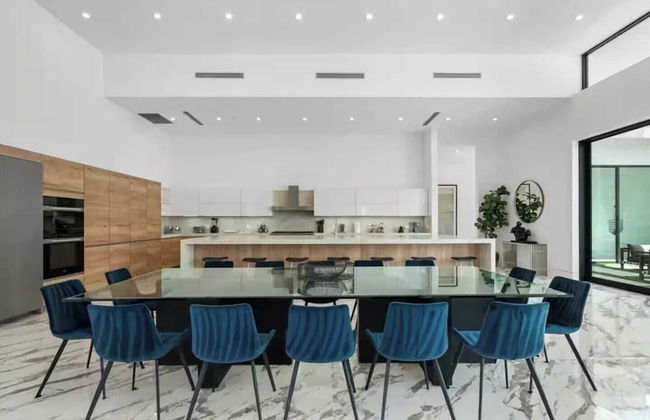 Sleeps 20 7-bedroom Villa w/ Pool, Putting Green & Hot Tub Bravo Villa #11 by Avantstay - Foto 28