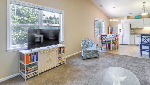 Charming Emerald Isle Escape Less Than 1 Mi to Beach! - Foto 4