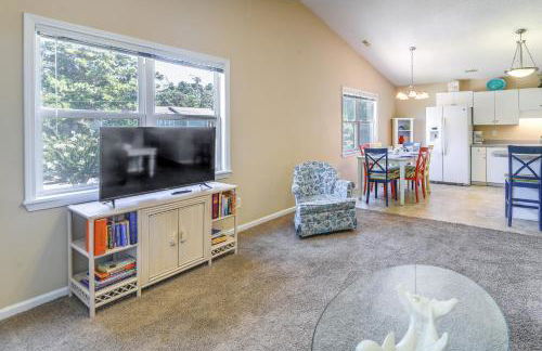 Charming Emerald Isle Escape Less Than 1 Mi to Beach! - Foto 4