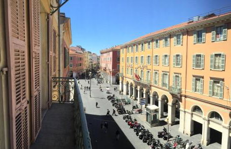 2 Bedrooms Appartement In Central Location on the famous Place Massena Nice - Photo 5