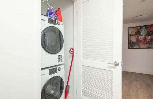 Central Square 3BR Condo with Downtown View Gym and Parking - Foto 67