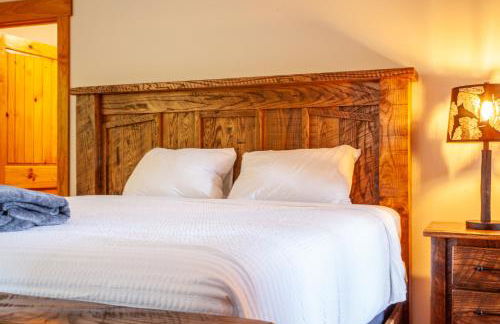 Chasing Sunsets: A Cozy 2-Bedroom Cabin in Smoky Mts with Stunning Mountain Views. - Foto 37