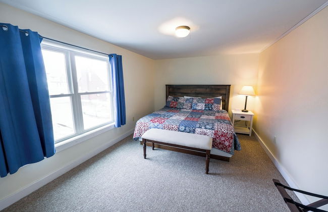 Downtown Greenville Spacious Apartment - Photo 2