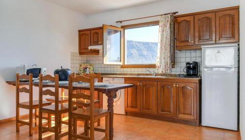 APARTAMENTOS FLOR - Photo 3