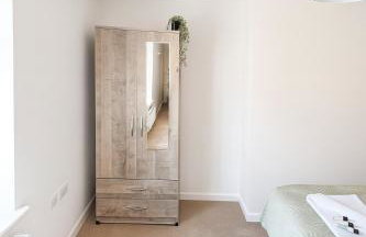 2-Bed Apartment in Bridgwater - Comfy & Central - Foto 8