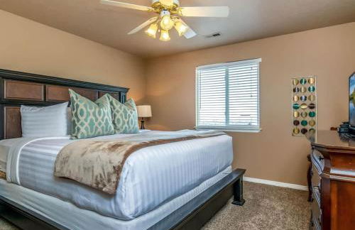 Wasatch Retreat in Draper with Mtn Views Theater and Hot Tub - Foto 31