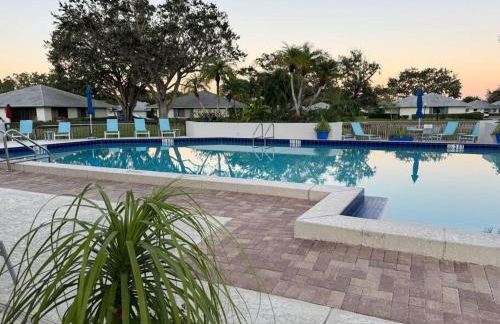 Private Cottage in West Palm Beach Florida - Photo 20