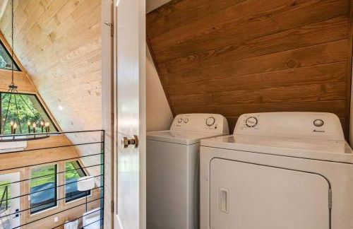 Modern A-Frame Cabin by Rip Van Winkle with Hot Tub - Foto 2