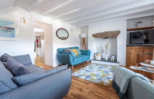 Beach Lovers Paradise in Portreath - With Sea Views & Log Burner just 100m from beach - Photo 39