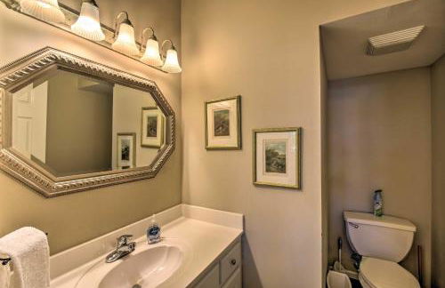 Lake Keowee Escape with Dock, Deck and Lake Access! - Foto 10