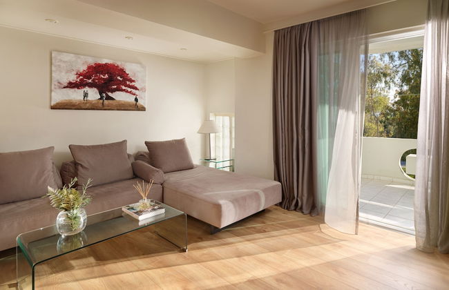 Blazer Suites Hotel - Photo 10