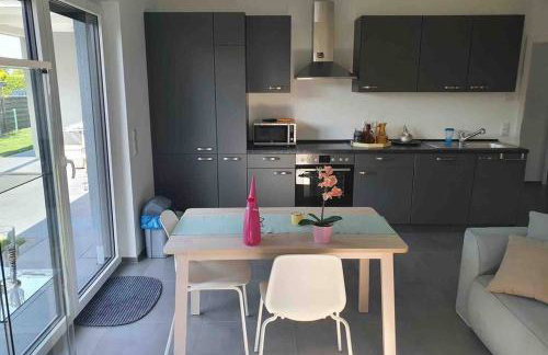 Ruhige Wohnung mit Terrasse - Foto 11