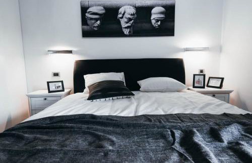 Cozy country home with heated outdoor pool - Photo 34