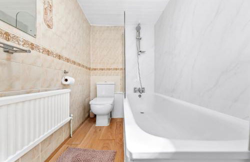 4BR North London I WiFi, Garden, Near Shops - Foto 53