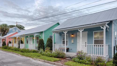 Quaint Cottage with Private Pool-Walk to Everything - Foto 2