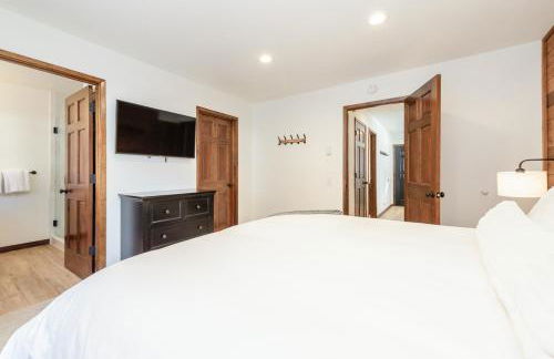 Snowflower 12 - Photo 11