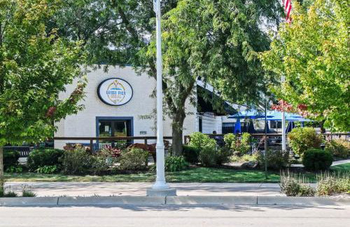 Luxe by the Lake - Pool Access - Photo 67