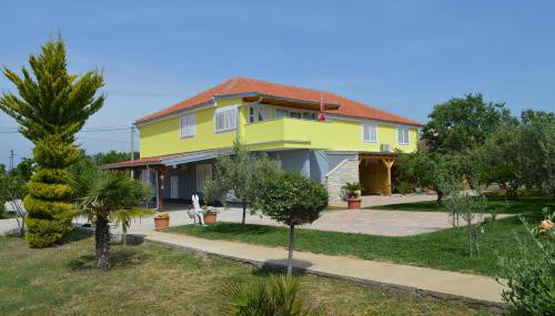 Studio Apartments Luka Biograd - Benkovac - Photo 5, Garden