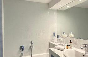 Colosseo Deluxe YH - Photo 9