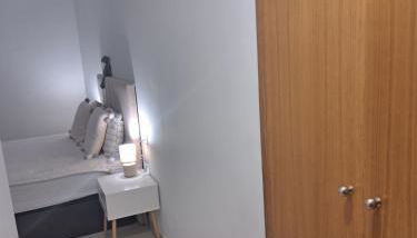 El Puerto - Photo 4, wardrobe