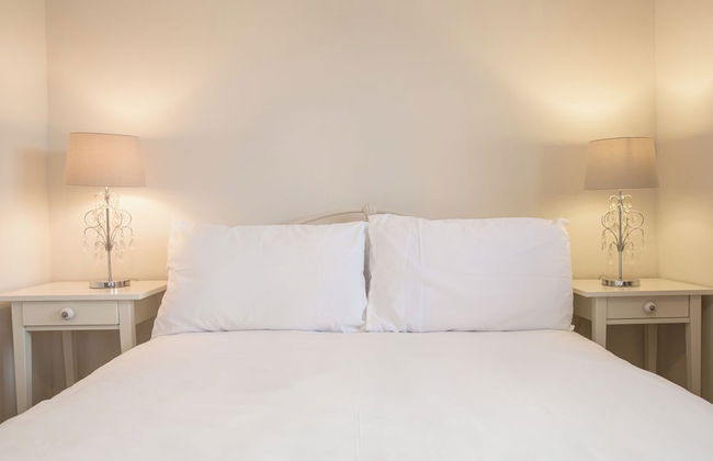 Charming 2 BD House in Tewkesbury Centre - Photo 4