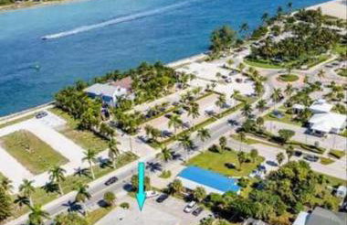 2 Bedroom-1.5 Bath Apartment Steps away from Beach & Inlet d - Foto 15