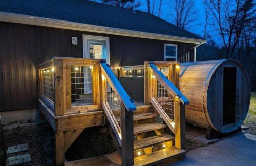 Wooded Circle - Barrel sauna, hot tub, fire pit - Foto 11