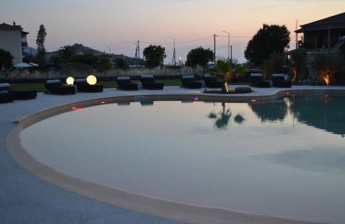 Niki Studios Sea - Front - Photo 30